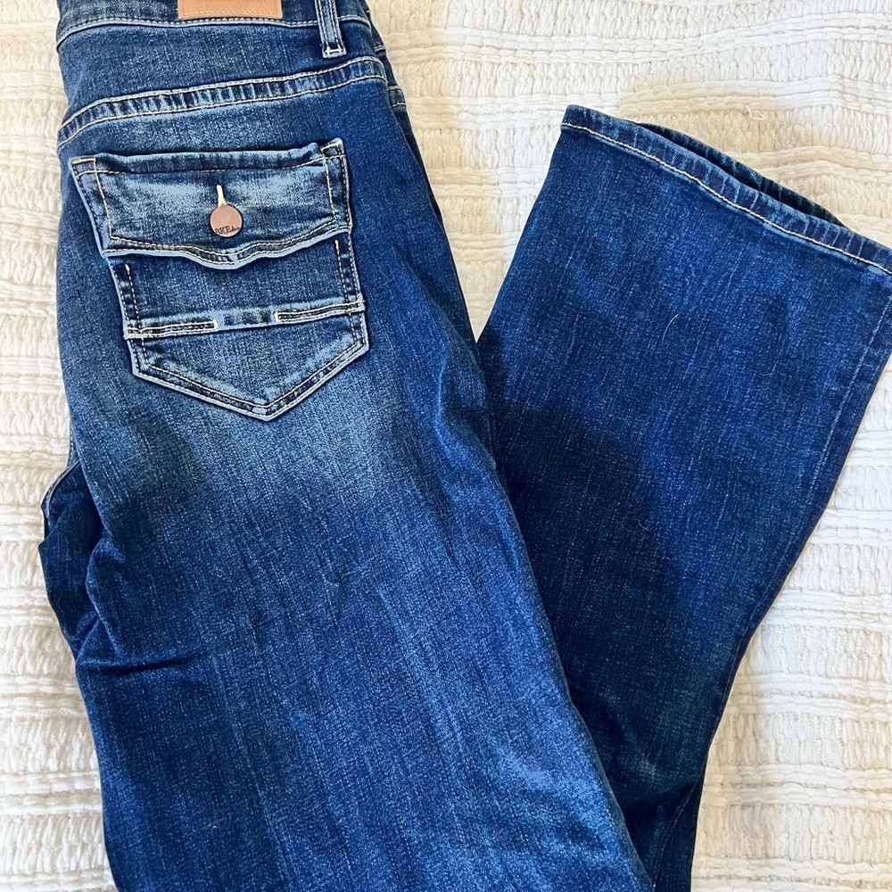 BKE Victoria Universal Fit midrise bootcut